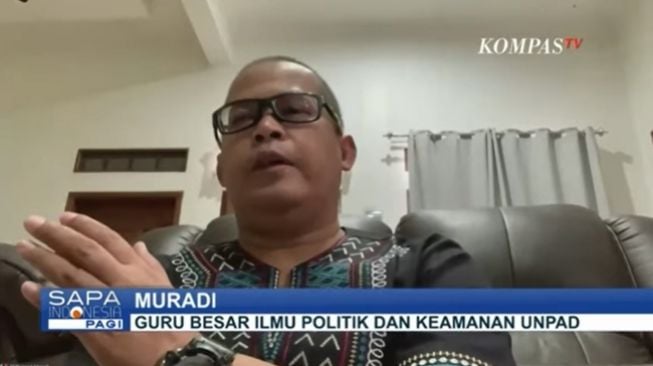 Guru Besar Ilmu Politik dan Keamanan Universitas Padjajaran sekaligus mantan Penasihat Kapolri, Prof Muradi. (YouTube/@KOMPASTV)