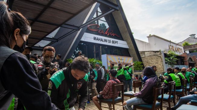 Kafe Cabin Bogor Bantu Ringankan Beban Ojek Online, Dampak Kenaikan Harga BBM