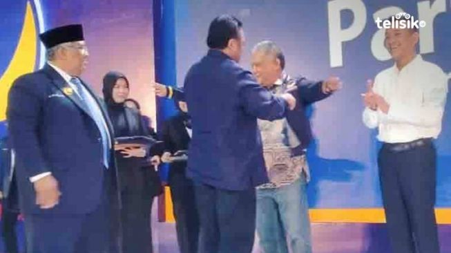 Resmi Berbaju Nasdem, Bupati Konawe Kery Saiful Konggoasa Sebut PAN Cengeng