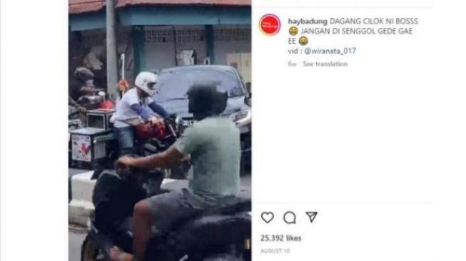 Senggol Bos! Viral Penjual Cilok Keliling Pakai Motor Mahal, Warganet Minder Lihatnya