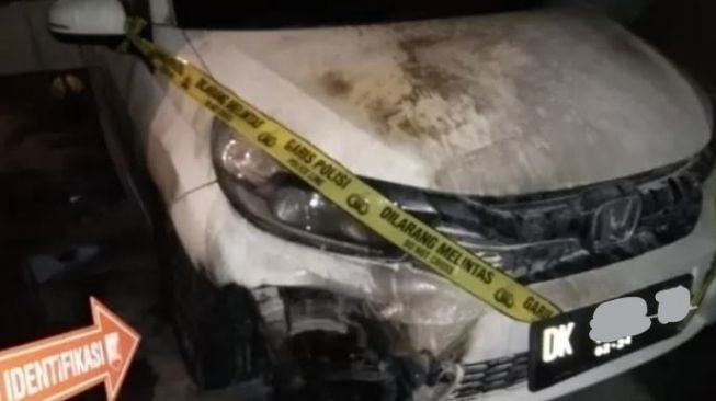 Mobil Brio Milik Seorang Perempuan di Denpasar Dibakar, Diduga Karena Sakit Hati