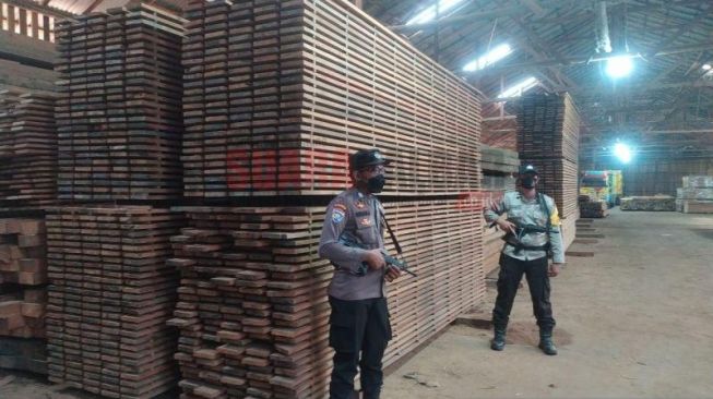 So Ditangkap di Pontianak, Kayu Olahan Campuran Senilai Rp 1,4 Miliar dan Tanpa Dokumen Disita