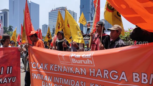 Gelar Aksi Unjuk Rasa di Dekat Istana, Petani: Kami Sudah Lama Diam Dalam Kemiskinan!