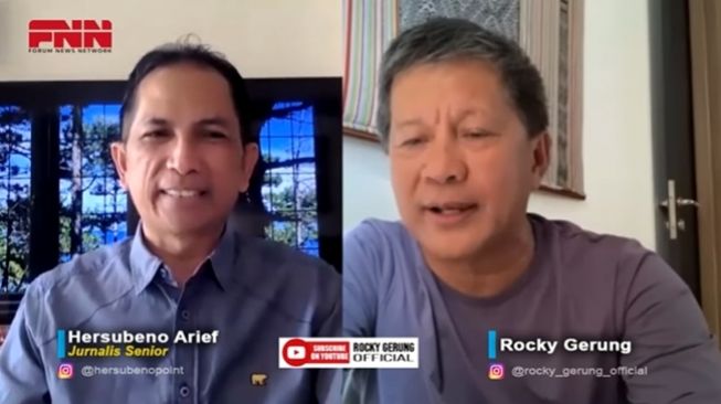 Hersubeno Arief dan Rocky Gerung membicarakan soal pertemuan Rocky dengan Gibran Rakabuming Raka dan Luhut Binsar Pandjaitan. (YouTube/Rocky Gerung Official)