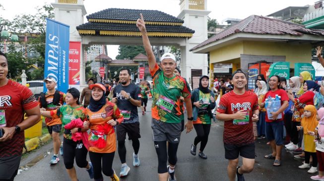 Bareng Ganjar Pranowo, Warga Medan Antusias Ikut Friendship Run Borobudur Marathon 2022