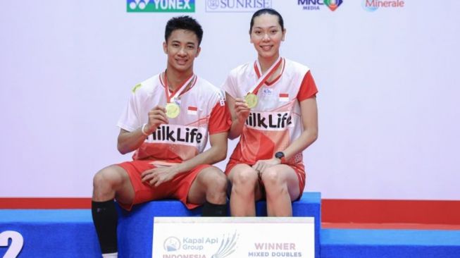 Dejan Ferdinansyah/Gloria Emanuelle Widjaja menjadi juara ganda campuran Indonesia International Series 2022 di GOR Among Rogo, Yogyakarta, Minggu (25/9/2022). (Dokumentasi PBSI)