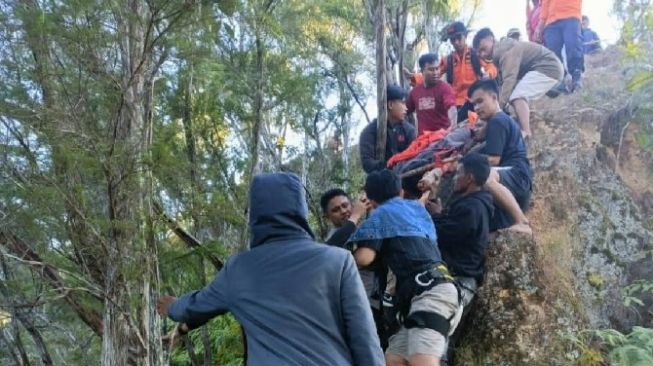 Mahasiswa STMIK Catur Sakti Kendari Jatuh Dalam Jurang 85 Meter, Kondisi Masih Hidup