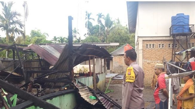 Ponpes Nurul Yaqin di Padang Pariaman Terbakar, Dua Sepeda Motor Ikut Hangus