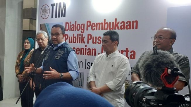 Dilaporkan ke Bawaslu Terkait Penyebaran Tabloid di Masjid, Respons Anies: Hahaha...