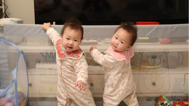 3 Pelajaran Berharga dari Para Ibu di Jepang saat Membawa Bayi Jalan-jalan