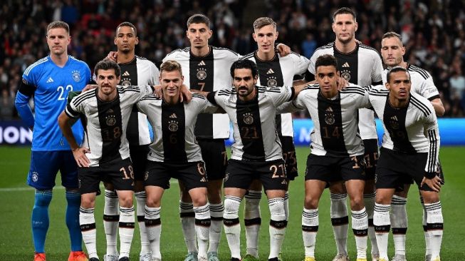 Os onze titulares da seleção alemã na partida da Liga das Nações da UEFA contra a Inglaterra em Wembley, Londres, terça-feira (27/9/2022) no início da manhã WIB. [Ben Stansall / AFP]