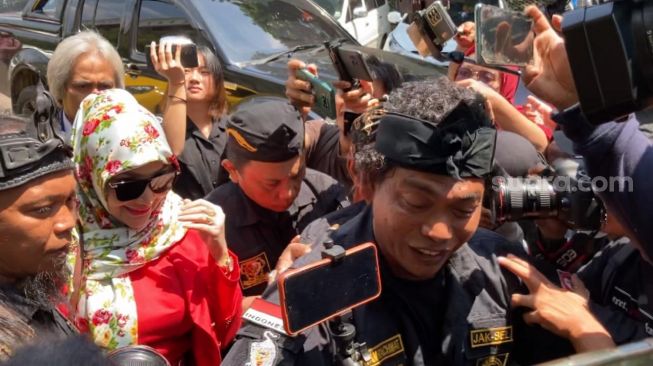 Hadiri Sidang Cerai, Roro Fitria Bawa Banyak Pengawal: Saya Trauma Sama Andre