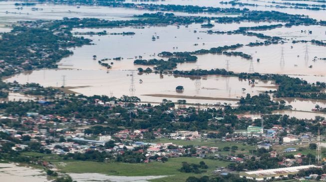 Filipina Dilanda Banjir Besar Akibat Terjangan Topan Noru