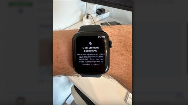 Apple Watch Series 8 bermasalah dengan mikrofon. [Macrumors]