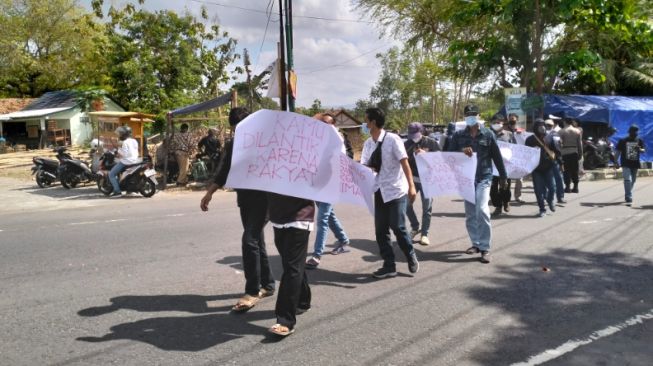 Lakukan Aksi Longmarch, Warga Gunungkidul Tolak Pembangunan Tobong Gamping Sebagai Ikon di Siyono