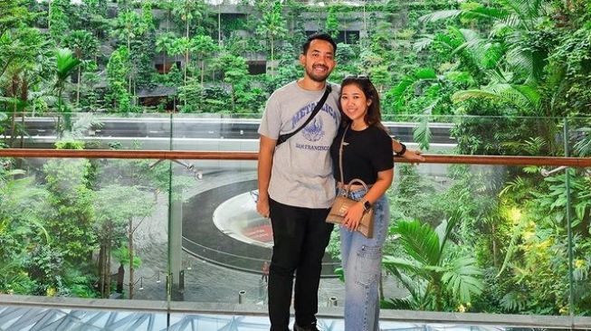 Jalan-jalan ke Singapura bareng pacar (Instagram/@kikysaputrii)