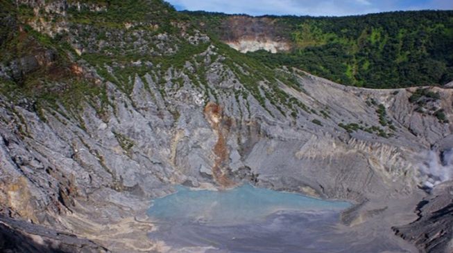 Menarik, 4 Aktivitas Seru yang Bisa Dilakukan di Gunung Tangkuban Perahu!