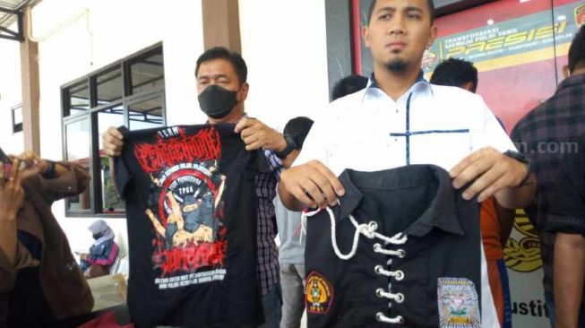 8 Pendekar Silat Mabuk Aniaya Warga Kabuh Jombang, Seragam PSHT Diamankan