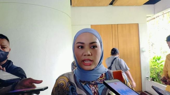 Wakil Ketua DPRD DKI Jakarta Zita Anjani meminta Pemprov DKI mencermati keberadaan Pulau G yang terkikis akibat abrasi. [Suara.com/Fakhri Fuadi]