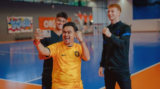 Rangkul Fans Indonesia, KNVB Undang Valentino 'Jebreeet' Simanjuntak Nonton Belanda vs Belgia