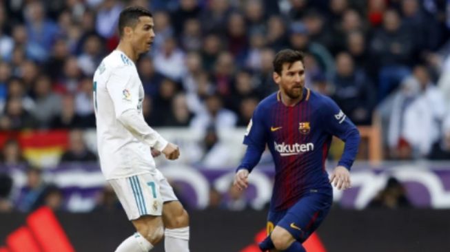 Dua Pertiga Mantan Pemain Sepak Bola Klaim Ronaldo Lebih Baik dari Messi
