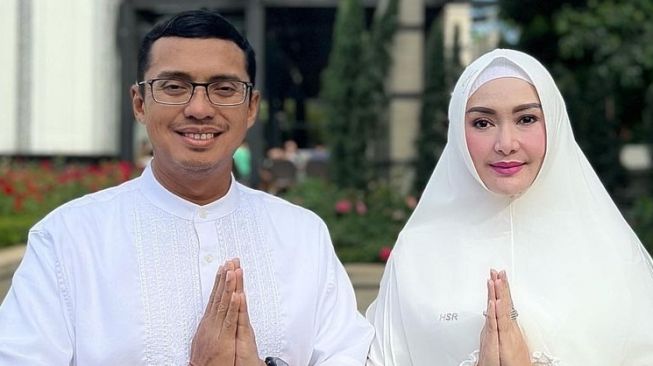 Artis CLBK dengan mantan usai cerai (Instagram/@bebi_romeo)