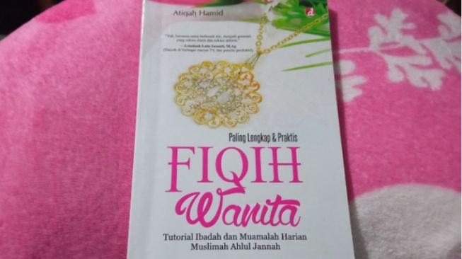 Paling Lengkap dan Praktis Fiqih Wanita, Urgensi Ilmu Agama bagi Muslimah