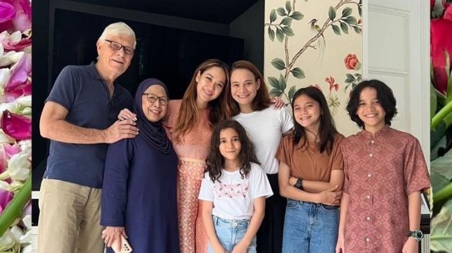 Potret kedekatan Bunga Citra Lestari dan mertua (Instagram/@bclsinclair)