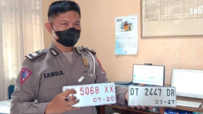 Sepeda Motor Warga Kabupaten Muna Mulai Gunakan TNKB Warna Putih