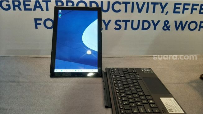 Asus ExpertBook B3 Detachable 