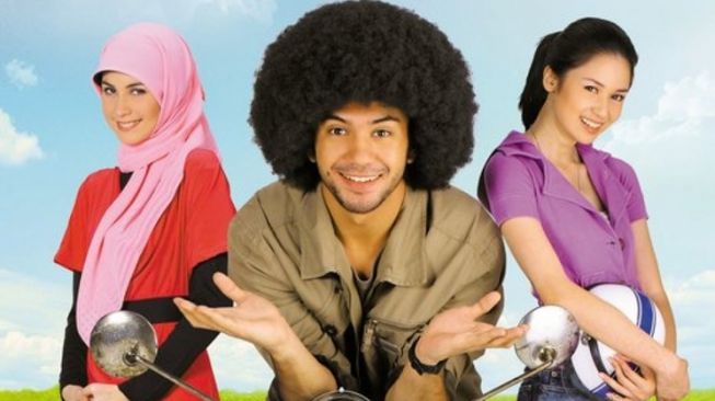 5 Film Indonesia tentang Cinta Beda Agama, Reza Rahadian Berambut Kribo di Film 3 Hati, Dua Dunia, Satu Cinta