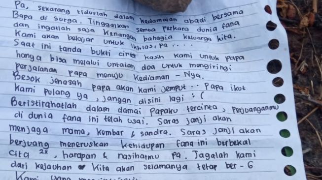 Surat yang ditulis putri Sulung Iwan Budi, Theresia Alvita Saraswati atau Saras. [dok]