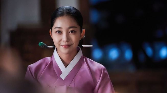 Adu Pesona Aktris di The Queen's Umbrella (Instagram/@tvn_drama)