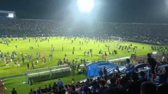 Ratusan Orang Meninggal Tragedi Stadion Kanjuruhan, NU Dan Muhammadiyah Sampaikan Duka Mendalam