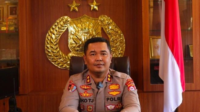 Polisi: Tangki BBM Milik Linc Terminal Terbakar Akibat Tersambar Petir