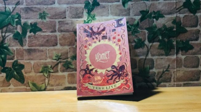 Komet: Buku Ke-5 dari Serial Bumi