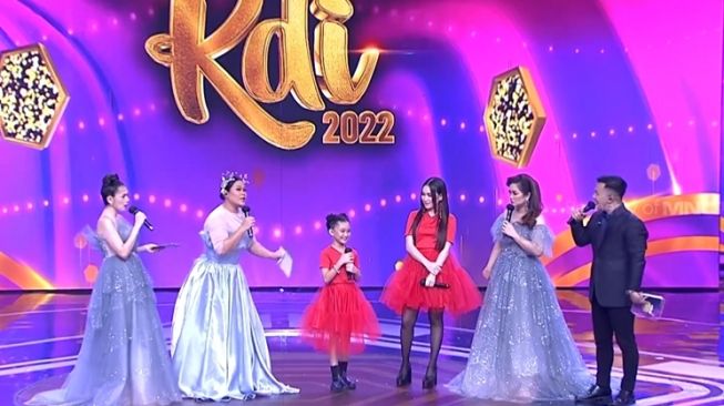 Potret Ayu Ting Ting Duet dengan Bilqis (YouTube KDI MNCTV)