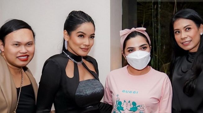 Potret Titi Kamal di Gala Premier Jailangkung: Sandekala (Instagram/@titi_kamall)