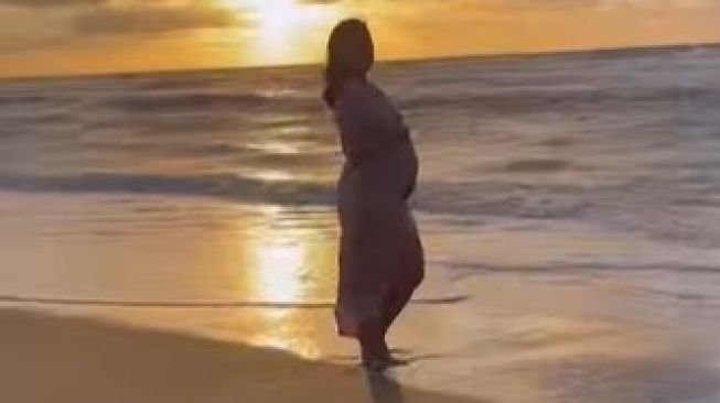 Baby Bump Gracia Indri (Instagram/@elyagustina)