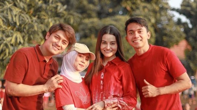 Potret Ady Sky Bareng Rizky Billar dan Lesty Kejora (Instagram/@adysky99)