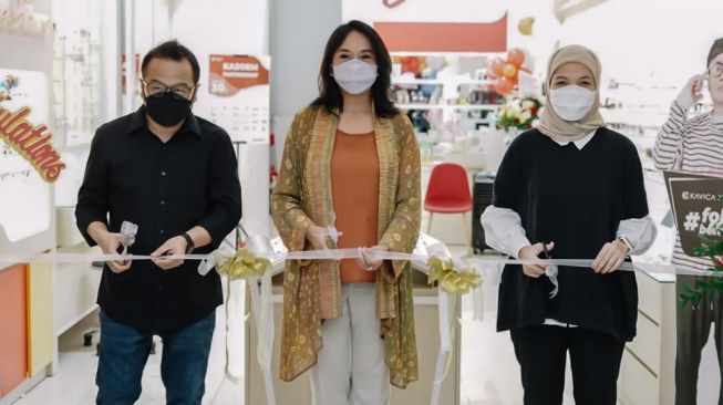 Buka Cabang di Mall of Serang, Kasoem Vision Care Suguhkan Pemeriksaan Penglihatan yang Berbeda