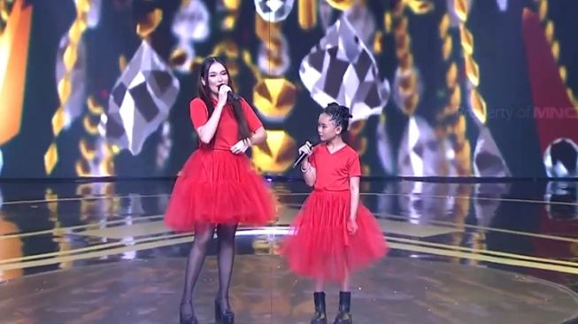 Potret Ayu Ting Ting Duet dengan Bilqis (YouTube KDI MNCTV)