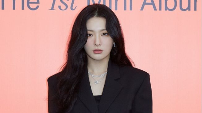 Mini Album '28 Reasons' Seulgi Red Velvet Puncaki iTunes Top Albums Chart di 30 Negara