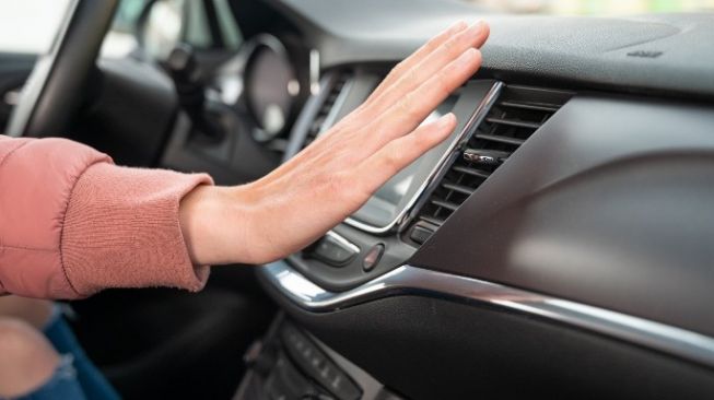 9 Penyebab Blower AC Mobil Berisik dan Cara Mengatasinya
