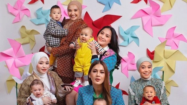 Potret Lesti Kejora dan Paula Verhoeven (Instagram/@raffinagita1717)