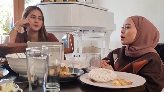 Potret Lesti Kejora dan Paula Verhoeven (YouTube/Baim Paula)