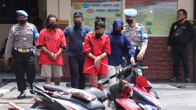 Astaga! Sepasang Kekasih dan Seorang Residivis yang Jadi Kurir Narkoba, Kini Berakhir Apes