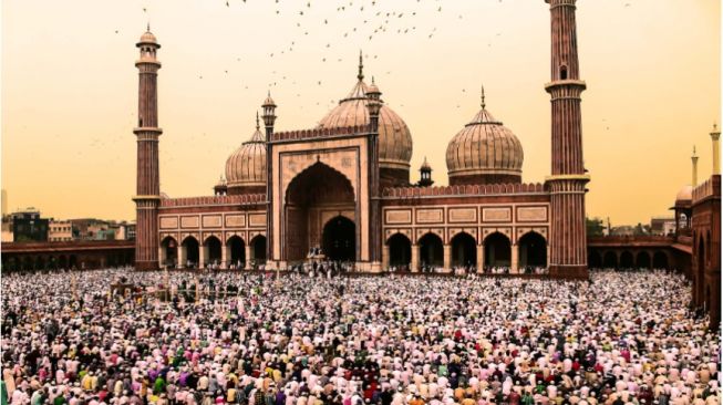 Pemuka Agama Sebut Perayaan Maulid Nabi Bukan Ajaran Agama Islam: Tak Ada Sahabat Nabi yang Merayakan...