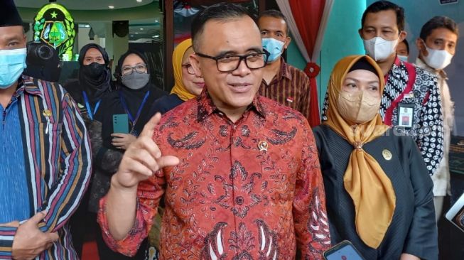 Menteri PAN-RB Klarifikasi Anggaran Kemiskinan Rp500 Triliun Habis Dipakai Rapat