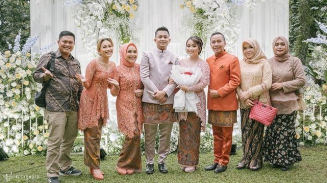 Potret Kedekatan Ayu Ting Ting dengan Adik Ipar (Instagram/@syifaasyifaaa)